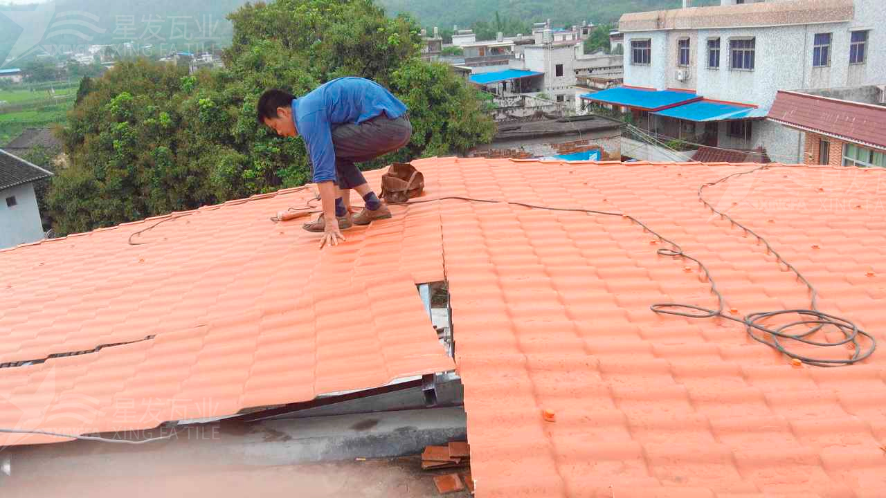 遵义屋顶铺设安装合成树脂瓦时，牢牢记住这3点，就不怕屋顶出问题！